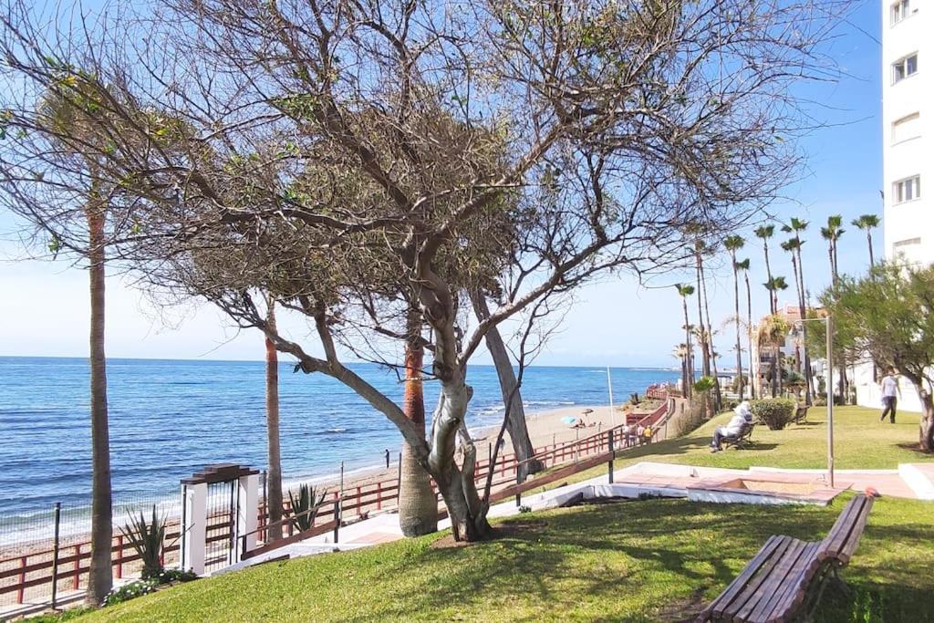 Algaida Beachfront - Seaview Studio Costa Del Sol Apartment Sitio de Calahonda Luaran gambar